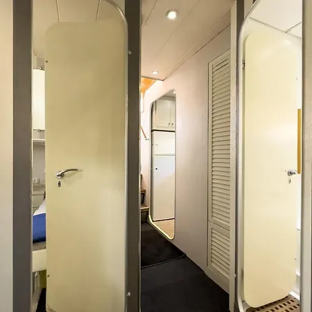 Hotel en barco Napao *