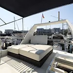 Napao Hotel en barco