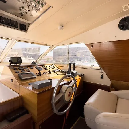 Úszó hotel Napao Barcelona