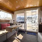 Botel Napao *